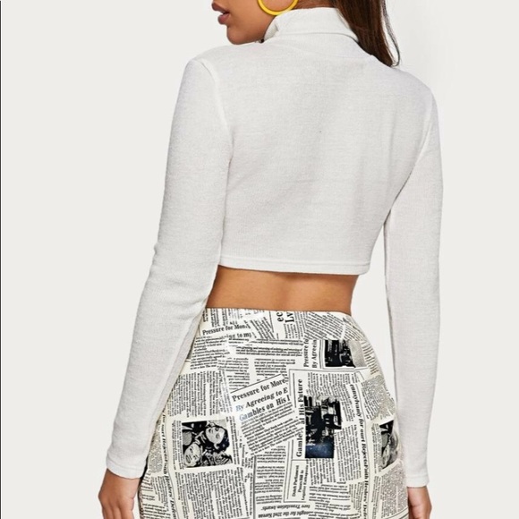 Turtle Neck Slim Crop Tee - Picture 2 of 4